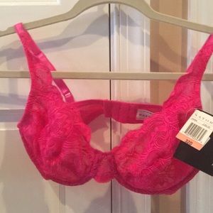 Brand new Natori lace bra 32D
